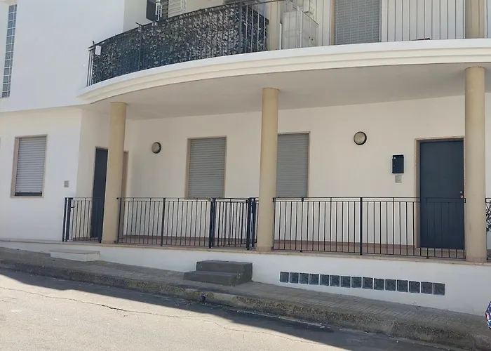 Bettamino Otranto, Porta D'oriente